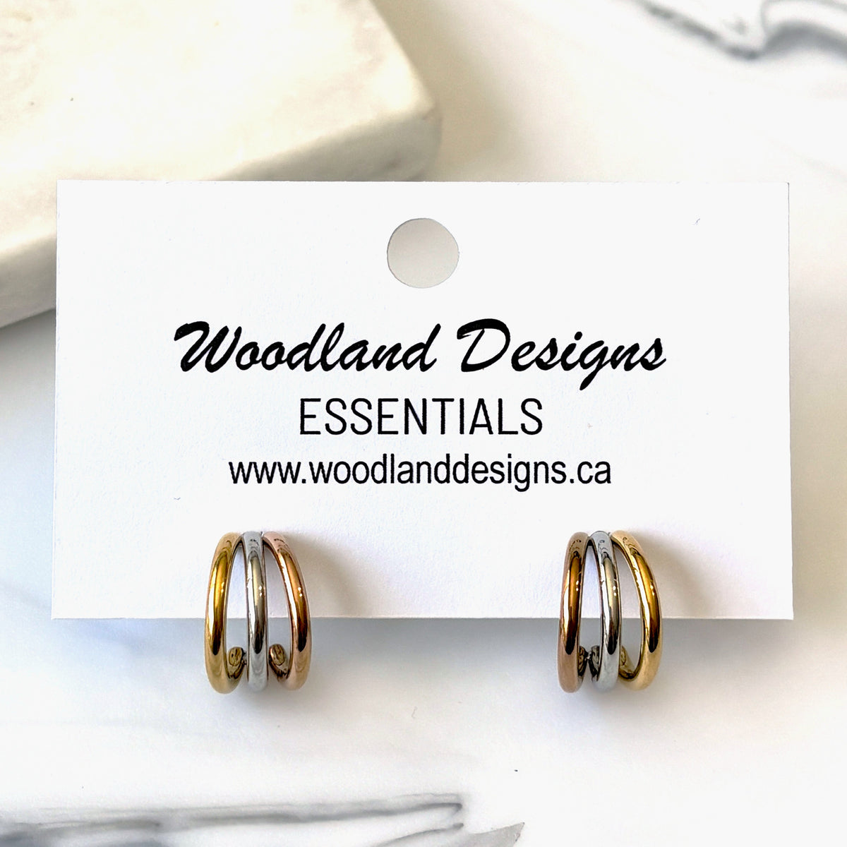 Clous d’oreilles tricolores ESSENTIELS Woodland