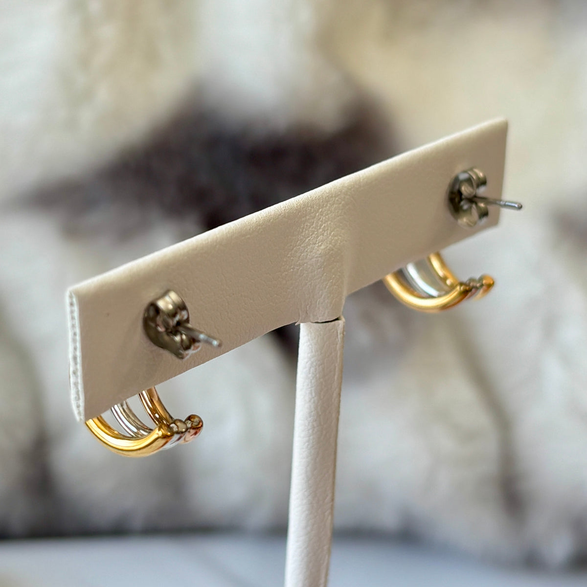 Clous d’oreilles tricolores ESSENTIELS Woodland