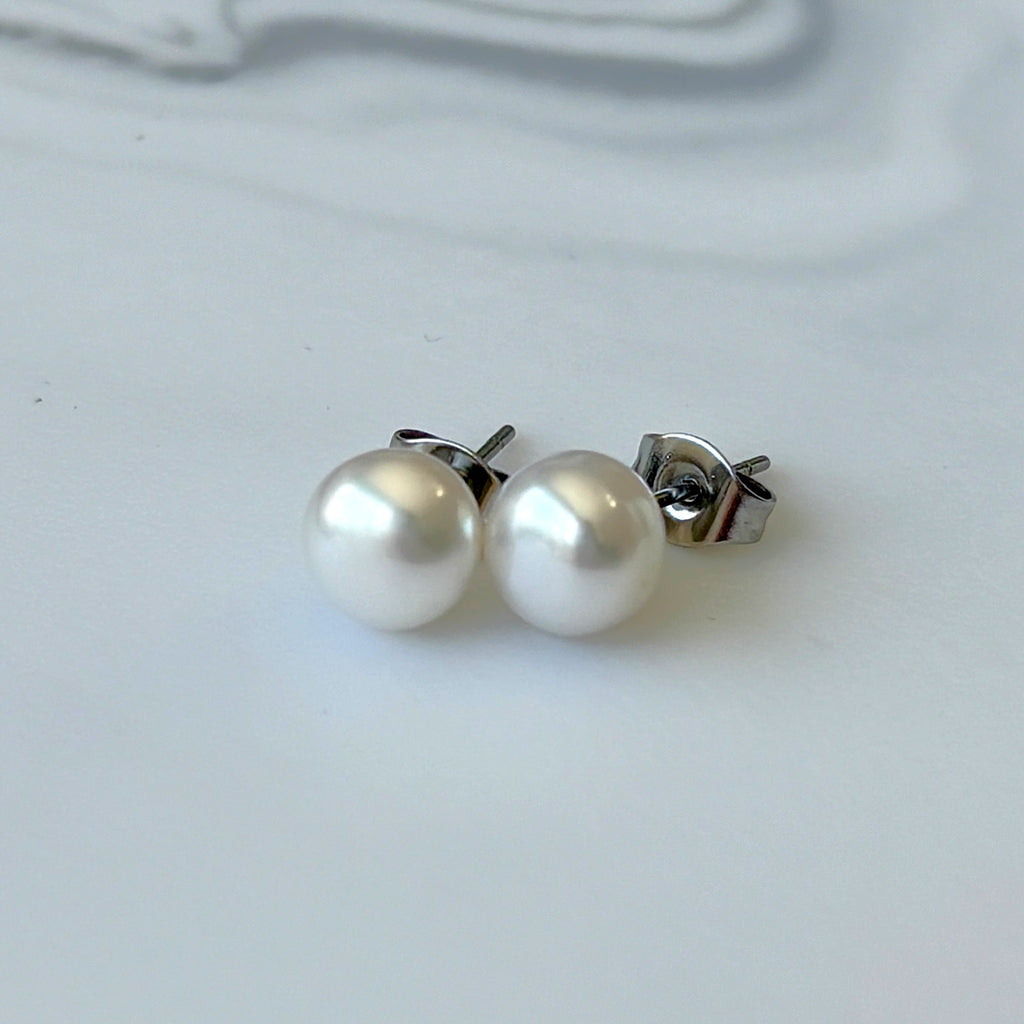 Woodland ESSENTIALS Pearl Studs