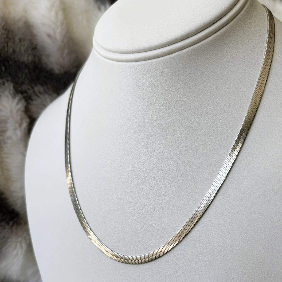 Woodland ESSENTIALS Herringbone Necklace
